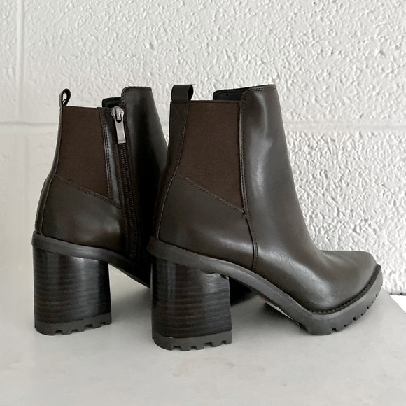 Franco Sarto Chelsea Booties Size 6 - Picture 2 of 2